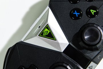 Nvidia Shield TV: облачный гейминг — новый уровень — Пульт управления и контроллер Shield. 15