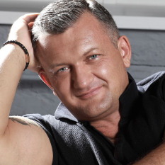 Денис Крутиков