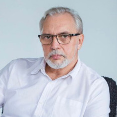 Александр Маклаков