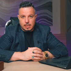 Дмитрий Ермолаев