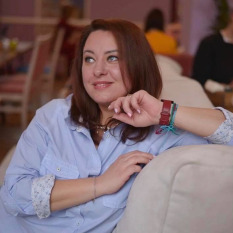 Юля Амелина