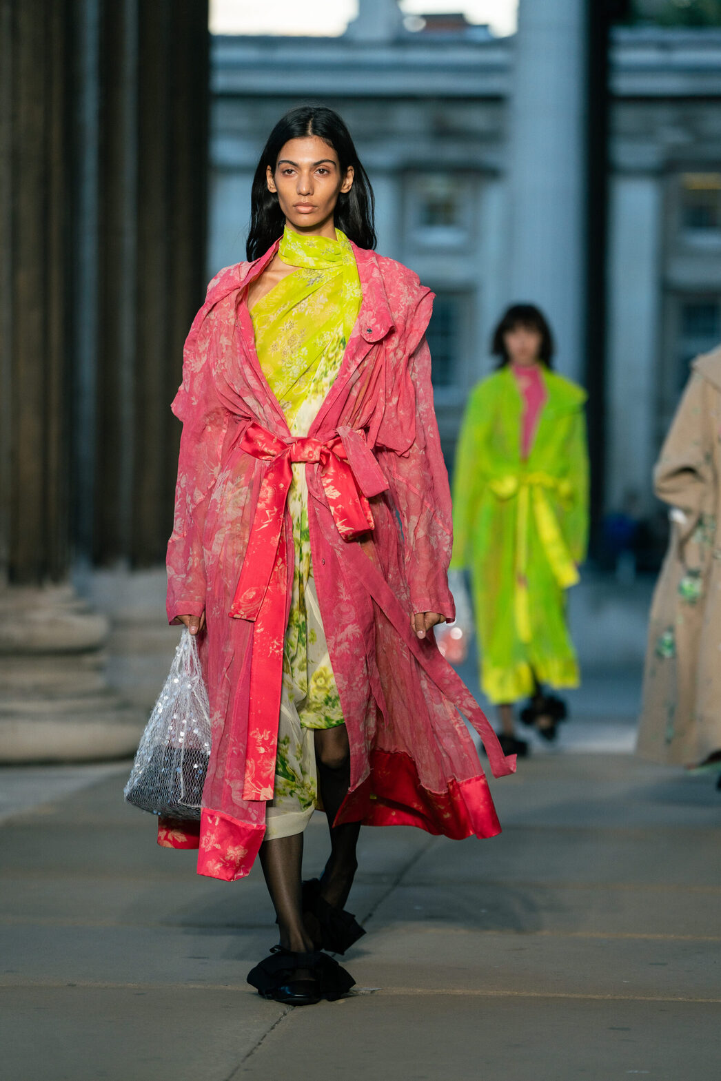 Образ Erdem LFW SS26