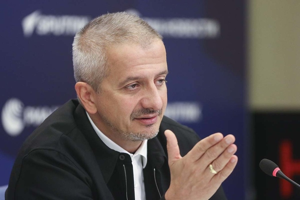 Константин Богомолов