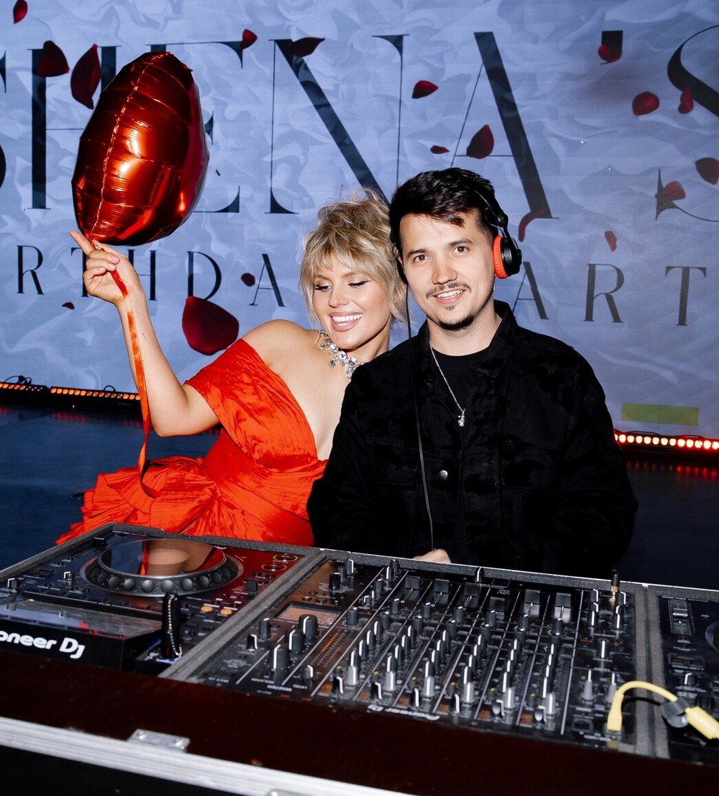 Шена Шульгина и DJ NICESHOES