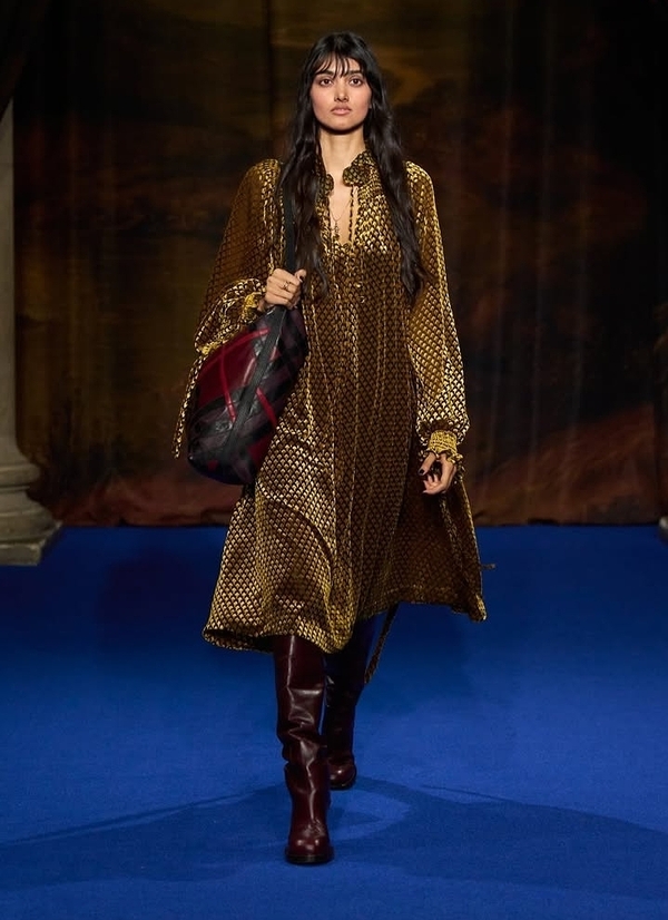 Показ новой коллекции модного дома Burberry. Нилам Гилл
