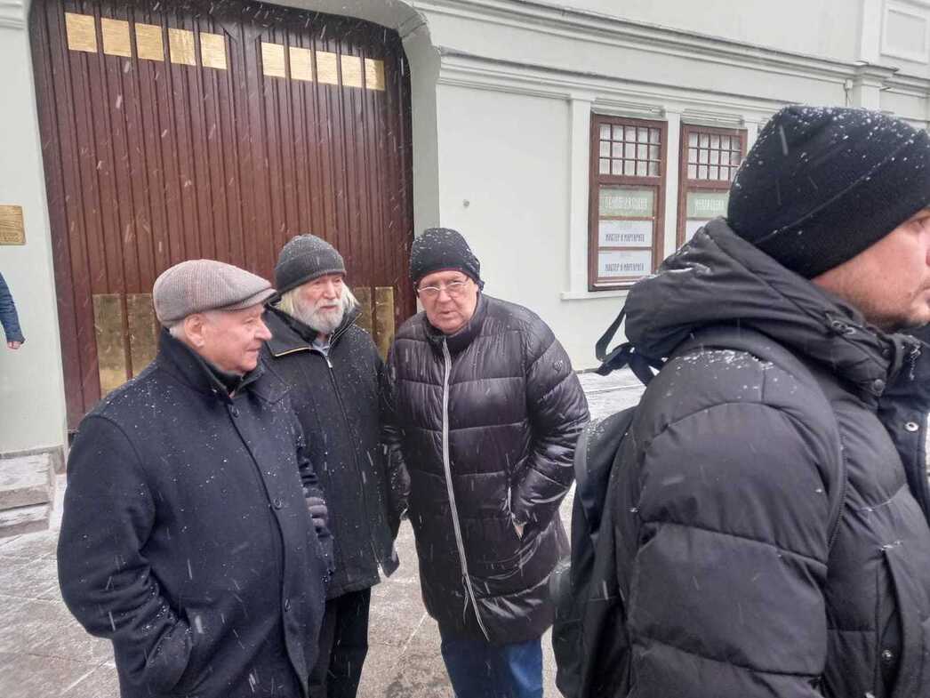 Похороны Евгении Добровольской. Станислав Любшин и Юрий Стоянов