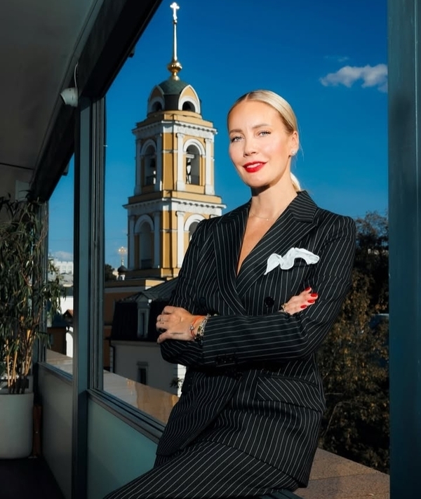 Елена Летучая