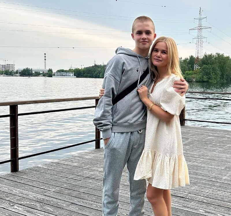 Леон Кемстач с мамой Лаурой