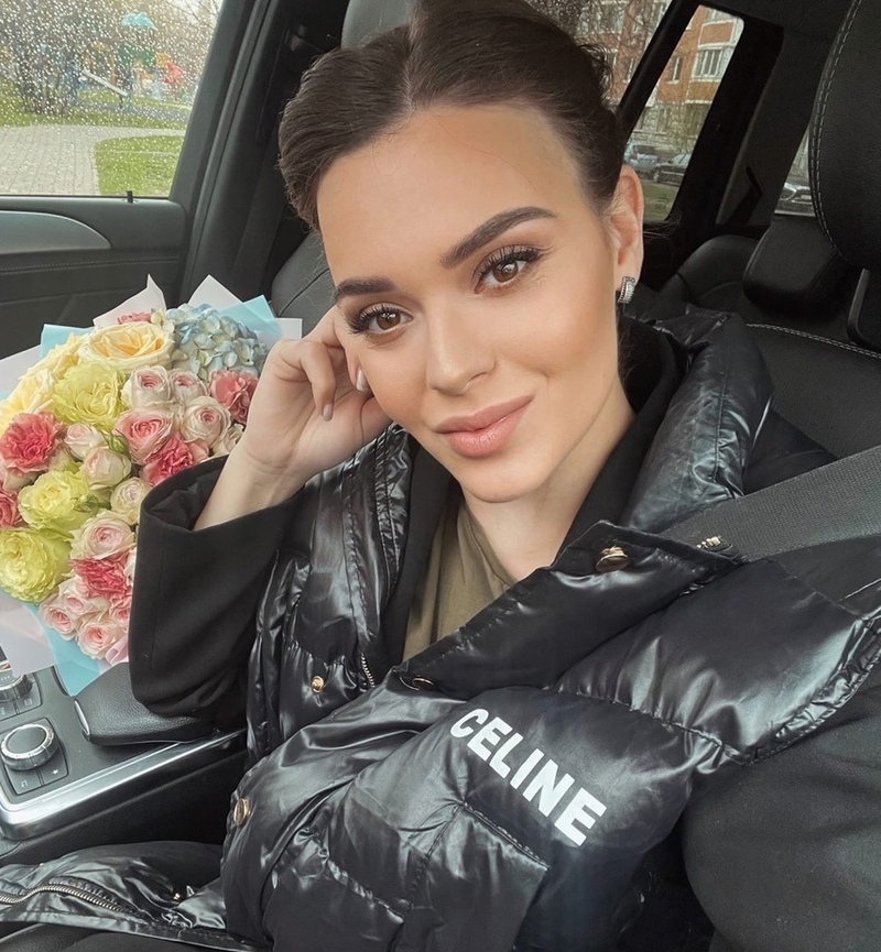 Аделина Сотникова завершила профессиональную карьеру и выходит замуж