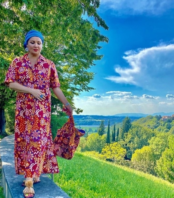 Анна Нетребко