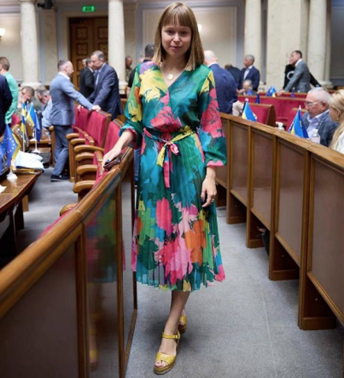 Елизавета Ясько на работе в Украинской Раде