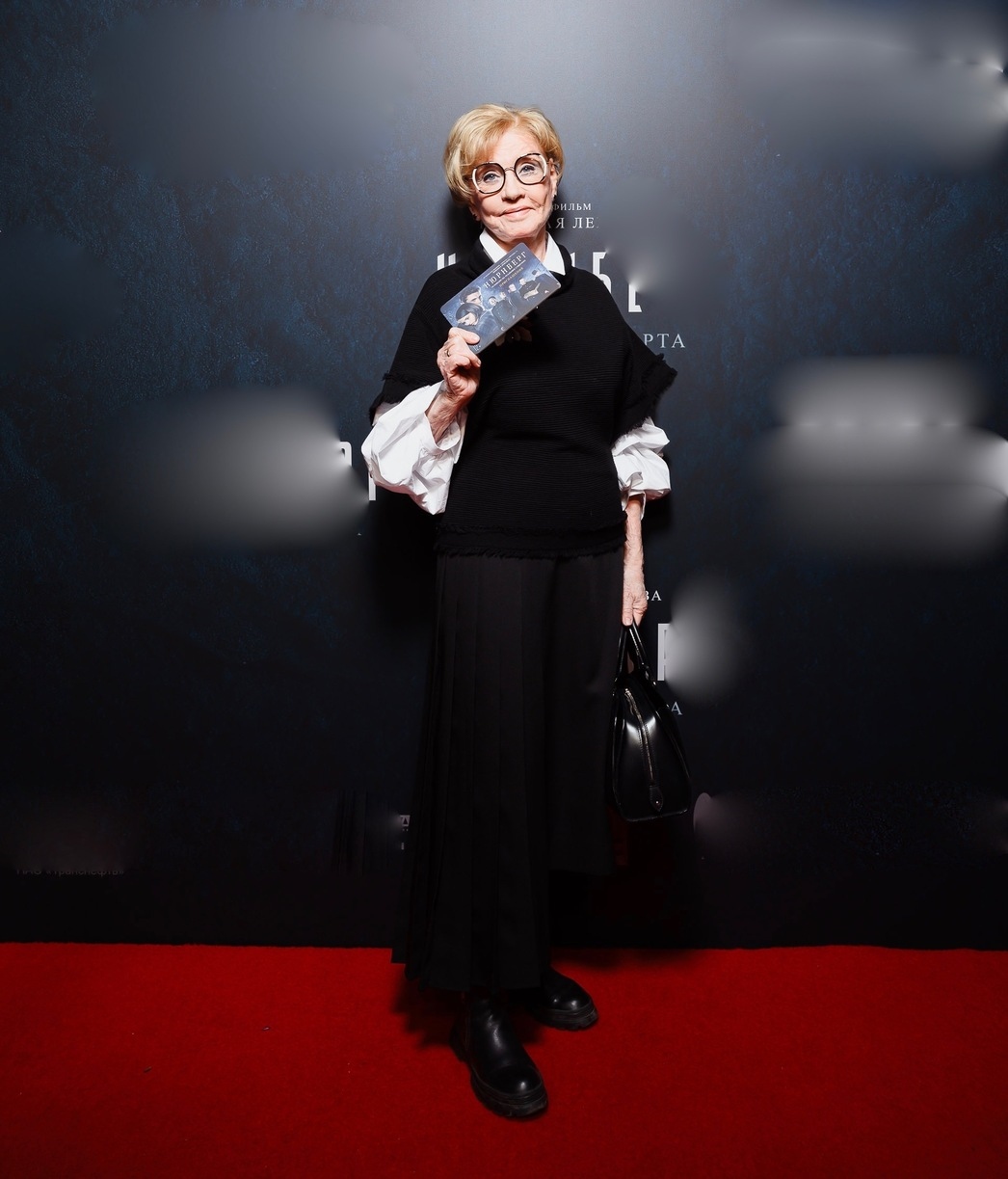 Вера Алентова