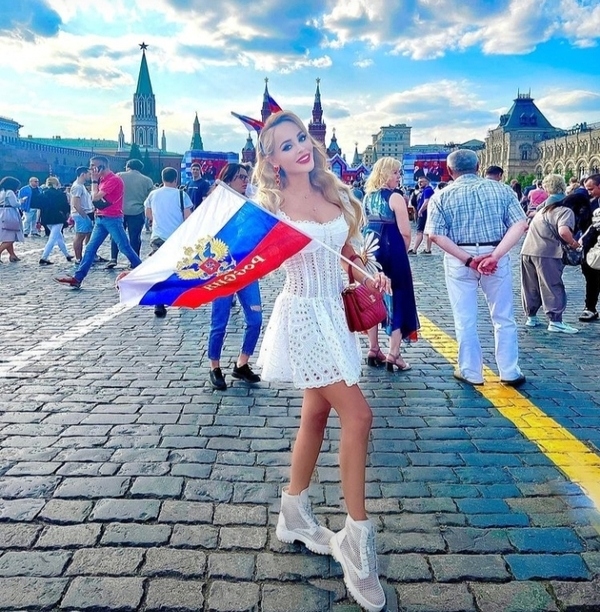 Анна Калашникова