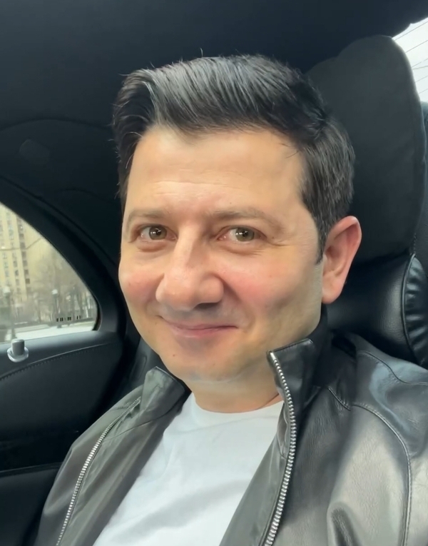 Михаил Галустян
