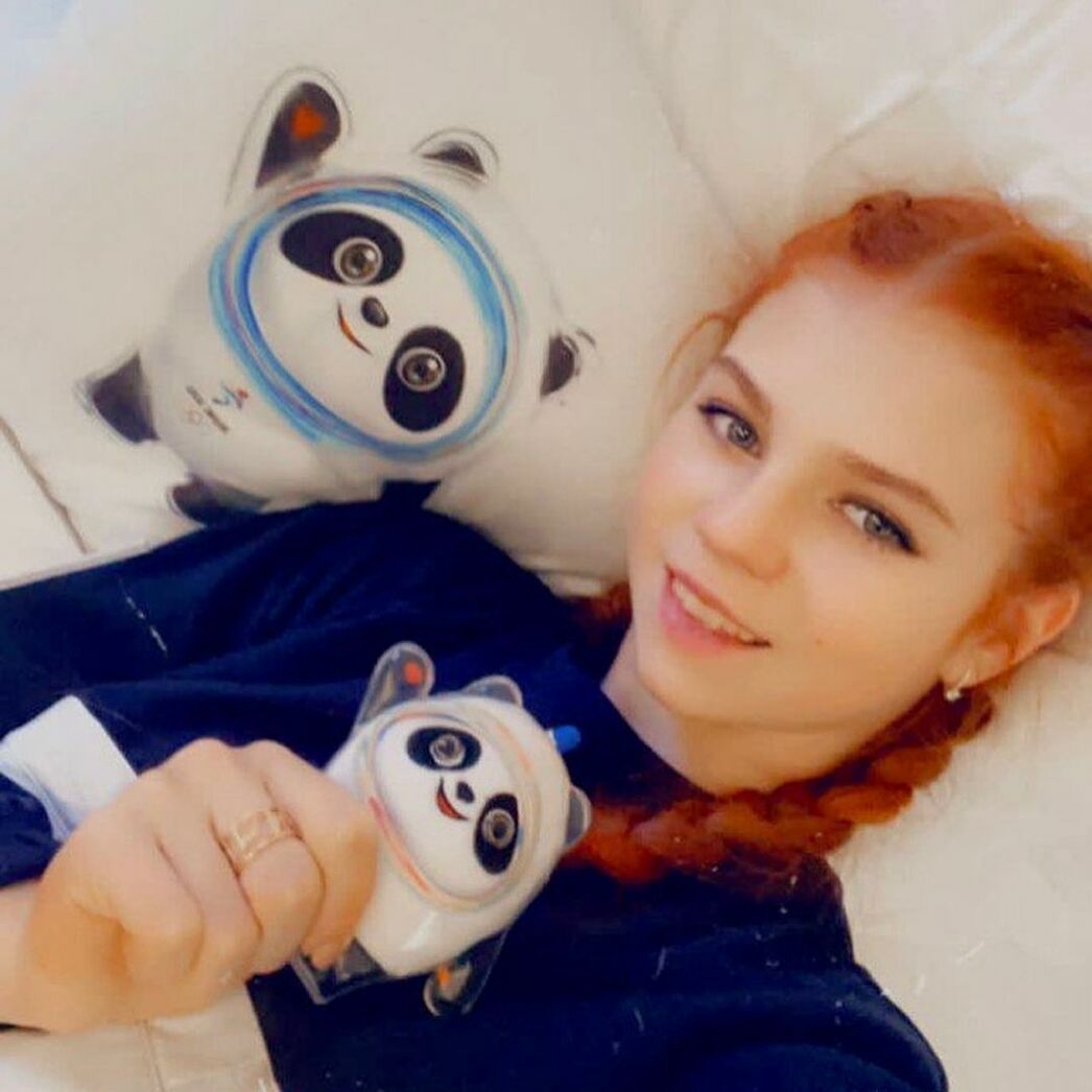 Александра Труова рыдала на цветочной церемонии награждения и не аплодировала соперницам, которых награждали медалями. Спортсменка сгоряча заявила, что "больше не выйдет на лед"