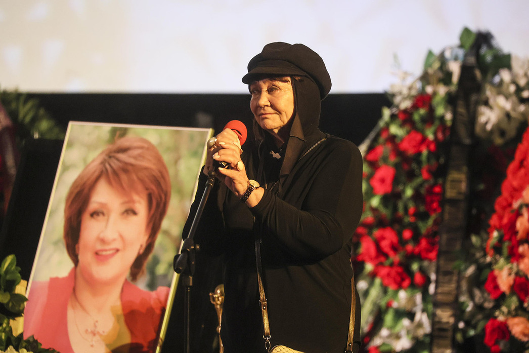 Лариса Лужина