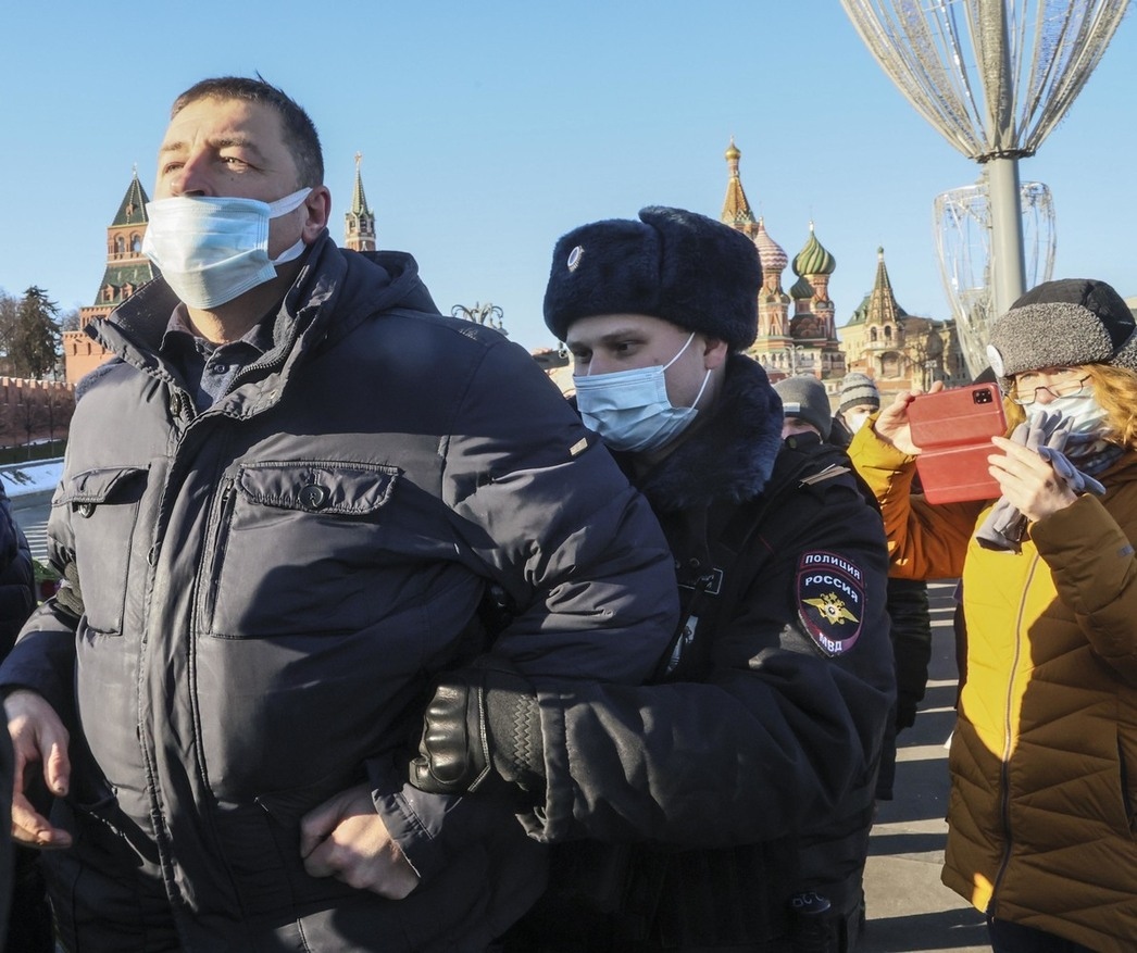 День памяти Бориса Немцова на "Немцовом мосту"