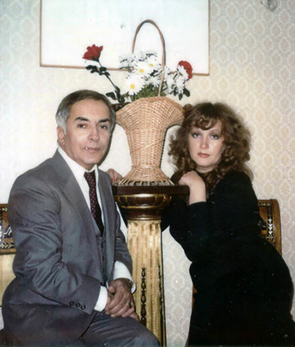 Константин Орбелян и Алла Пугачева. Пианист, дирижер и композитор, Орбелян возглавлял эстрадный оркестр Армении, в котором Алла Пугачева выступала как джазовая солистка. Орбелян был влюблен в певицу, но она предпочла режиссера Александра Стефановича.