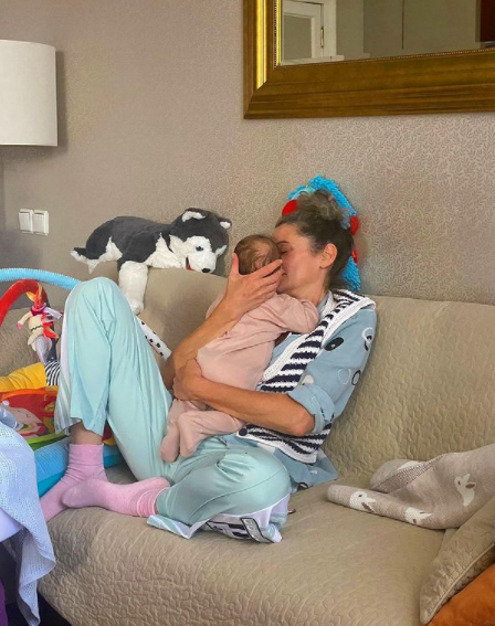 Оксана Фандера стала бабушкой в 53 года. На фото Оксана Фандера с внуком - сыном Ивана Янковского и Дианы Пожарской