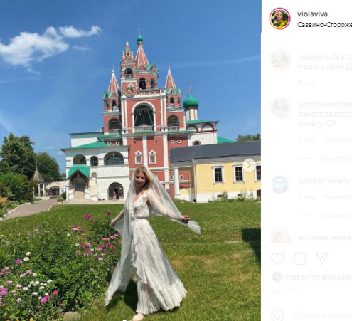 Виола Сюткина в день крестин сына