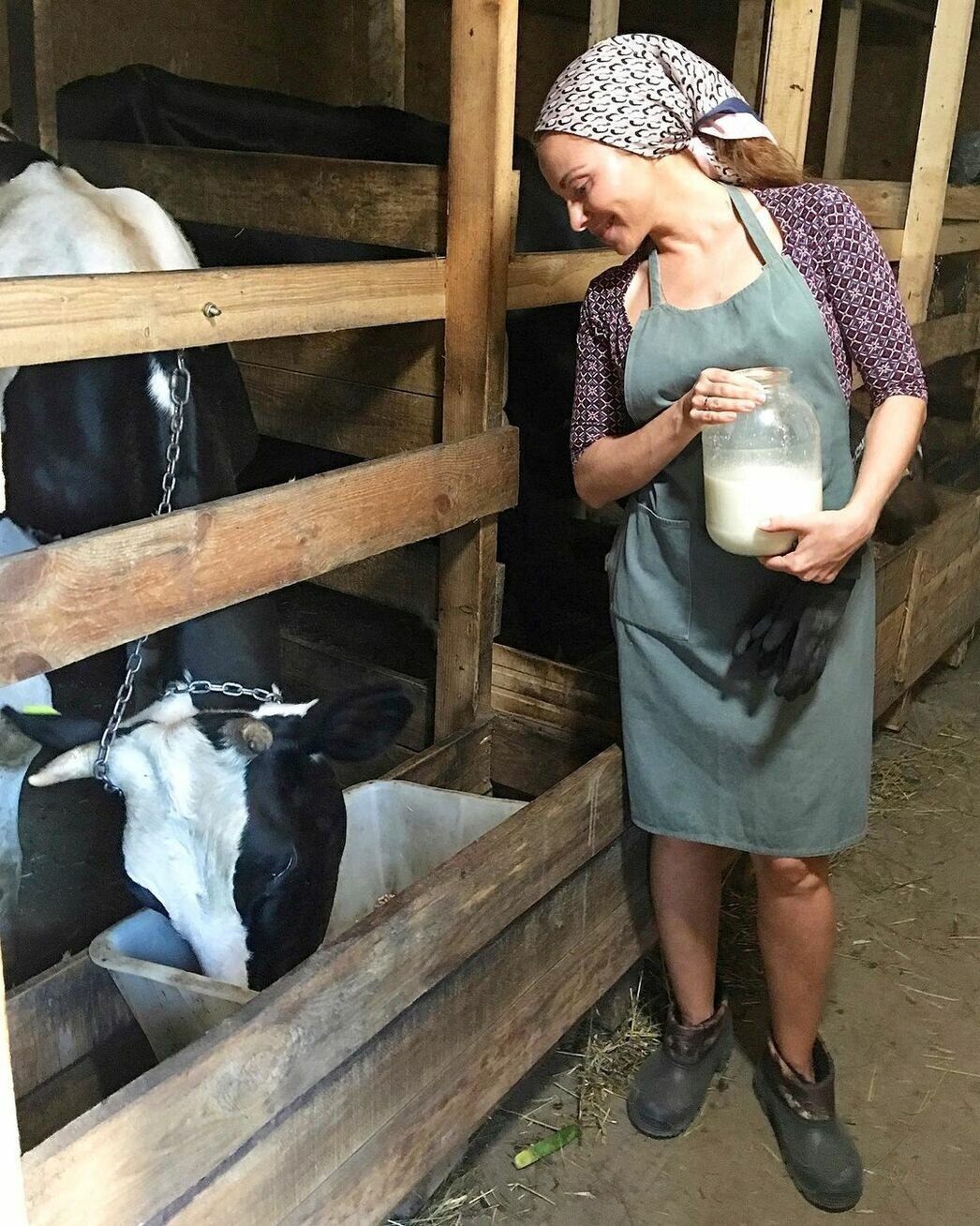 Екатерина Гусева на съемках подружилась с Буренкой