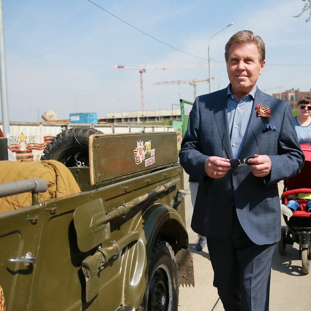 Лев Лещенко