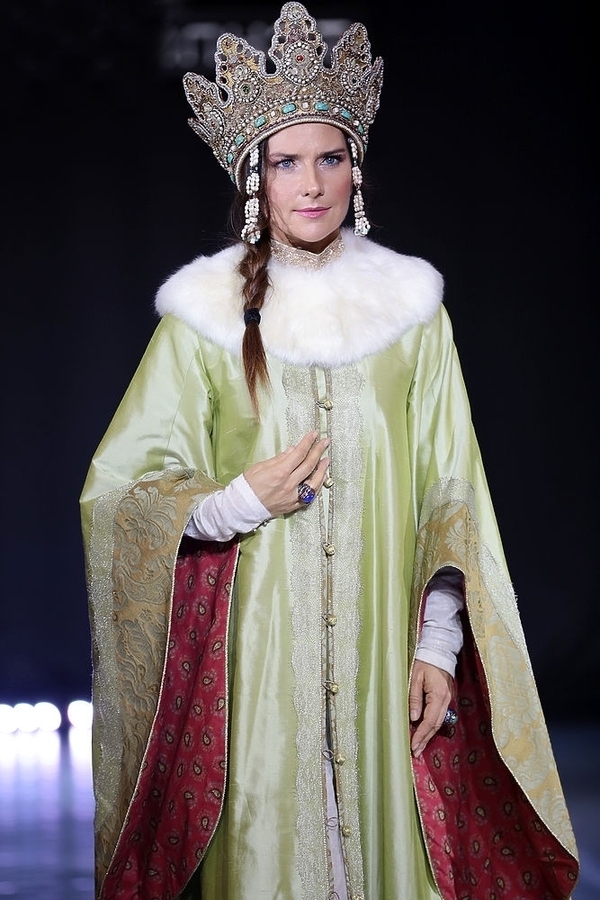 Елена Север