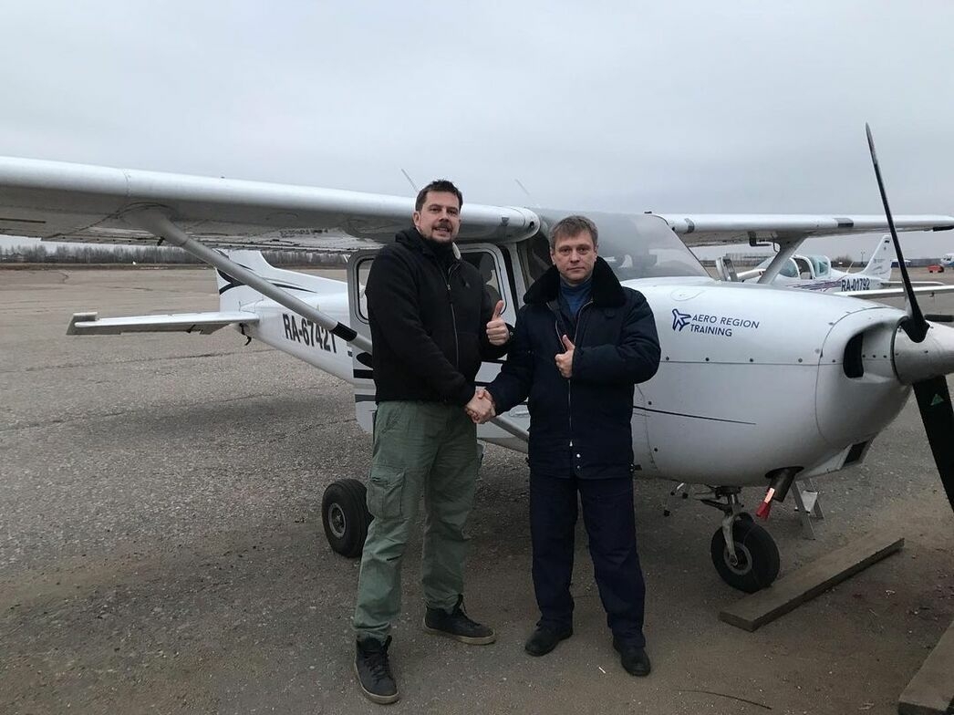 Александр Колтовой: "Я сдал профильный экзамен на звание частного пилота. Закончилась моя первая учебная лётная программа. В моем активе чуть больше 40 часов налёта" (2019 год)