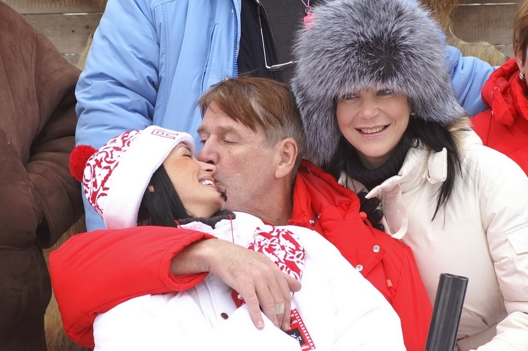 с женой Юлей и Ириной Дмитраковой