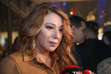 Будто развода и не было: Апина провела время в компании экс-мужа, дочери и пасынка