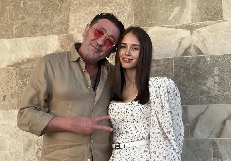 Григорий Лепс планирует сыграть свадьбу с Авророй Кибой на Красной площади: подробности