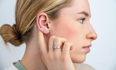 На ушко: что такое earseeding — невидимый якорь спокойствия и хорошего сна