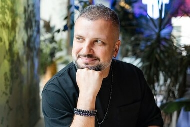 «Давай вместе стареть»: Дмитрий Позов намекнул на воссоединение с женой после развода