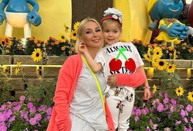 Лера Кудрявцева с гордостью показала успехи дочери в танцах