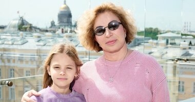 «Подъем на работу в 7:30»: Симона Юнусова показала, как дочь Тимати проводит субботу