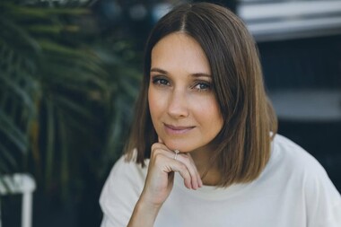 «У нас прилет рядом со школой дочки»: актриса Цветаева вышла на связь после бомбежки в Израиле