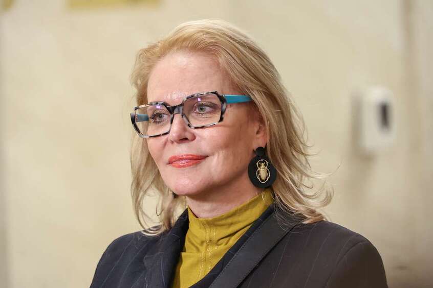 АЛЕНА ЯКОВЛЕВА
