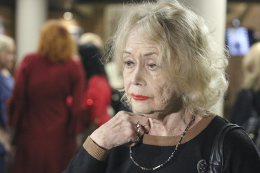 87-летняя Светлана Немоляева отказалась от госпитализации и продолжила работать