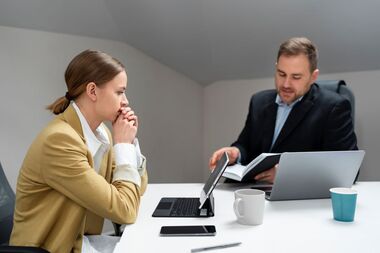 Какая уж тут любовь? Топ-профессий, которые могут поставить крест на личной жизни