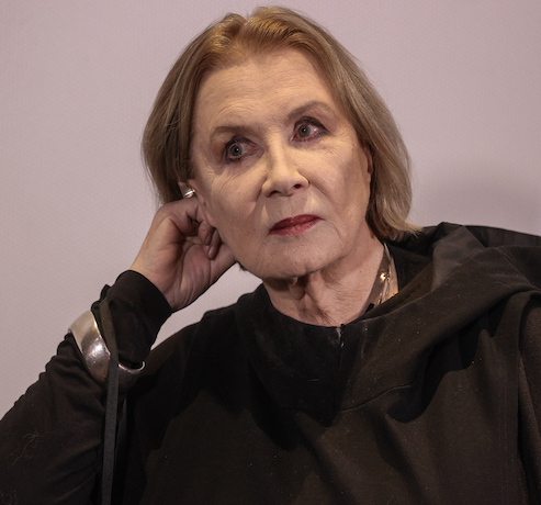 Алла Демидова
