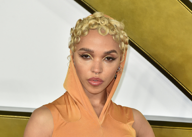 Певица FKA Twigs рассказала о последствиях разрыва с Шайей Лабафом