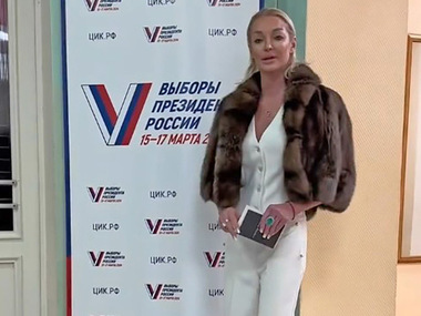 Анастасия Волочкова нарушила закон во время голосования
