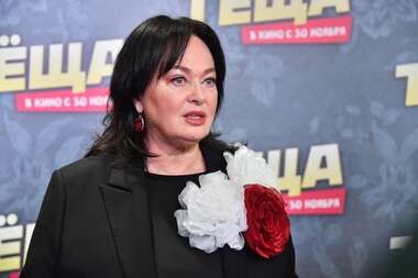 ЛАРИСА ГУЗЕЕВА