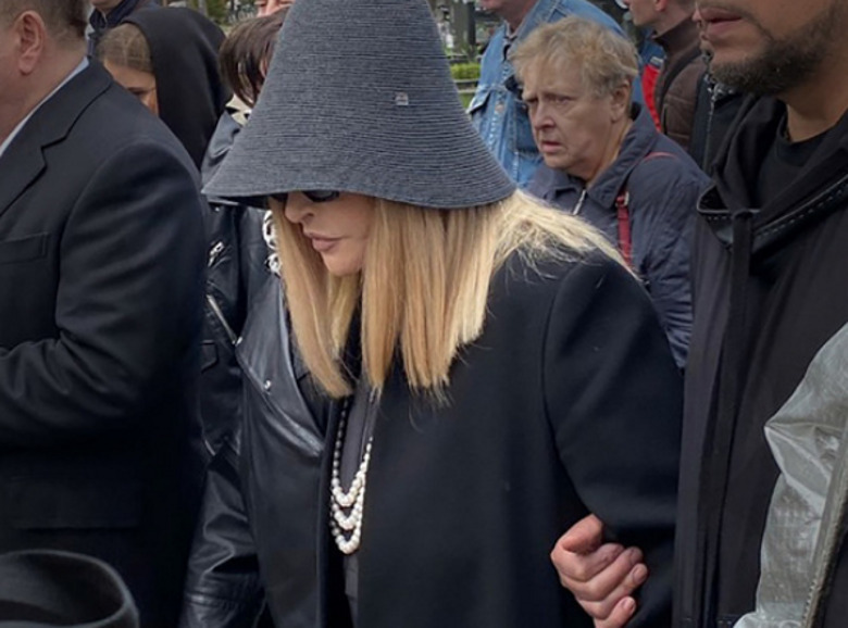 Зачем Пугачева едет в Питер: еще одна версия визита Примадонны в Россию