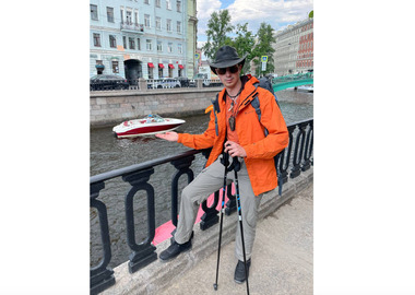 Илья Куруч с очередным пранком в Питере: «Я единственный, кто уцелел, куртка с мембраной спасла»
