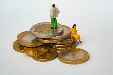 Алименты на жену после развода: миф или реальность
