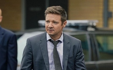 Джереми Реннер