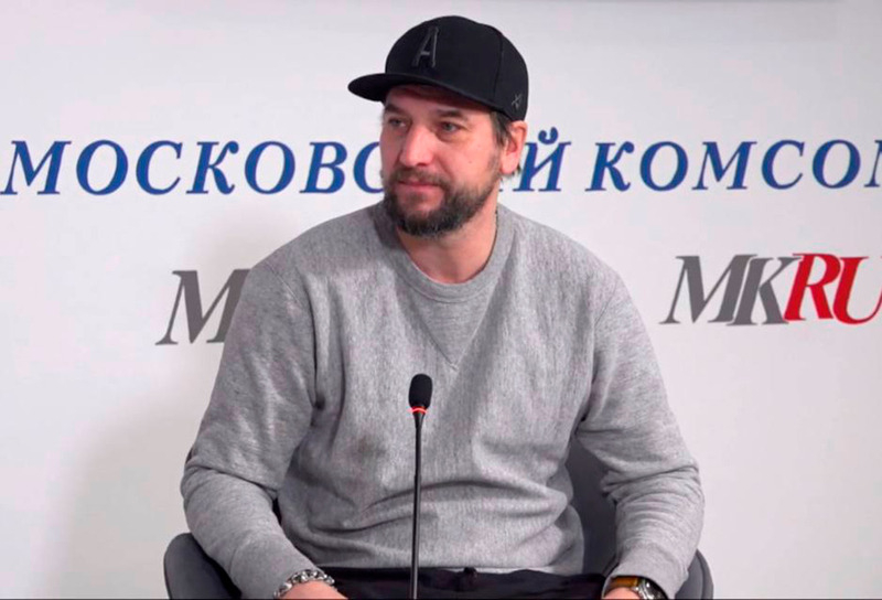 Александр Устюгов стал гостем "Звездной кухни" в прямом эфире МК