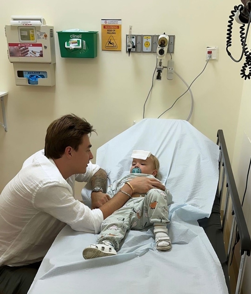 Маленького Алекса сразу же отвезли в больницу