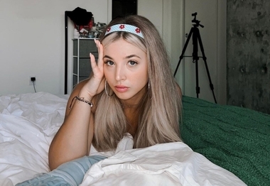 Аня Покров